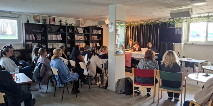 Zürih’te 8 Mart Paneli: Patriyarkal Kapitalizme Karşı Her Alanda Direniş